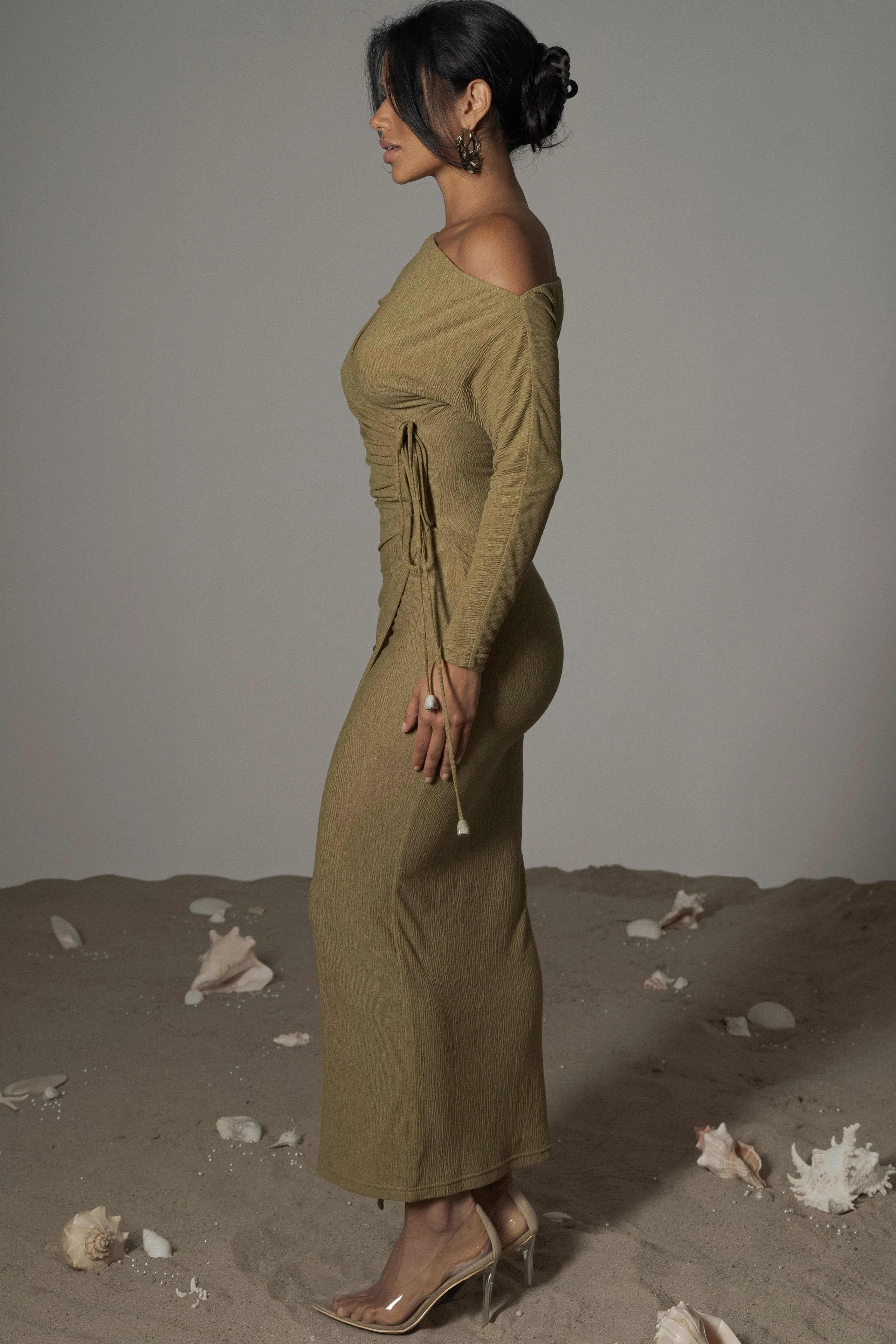 Moss Odelia Crinkled Maxi Dress