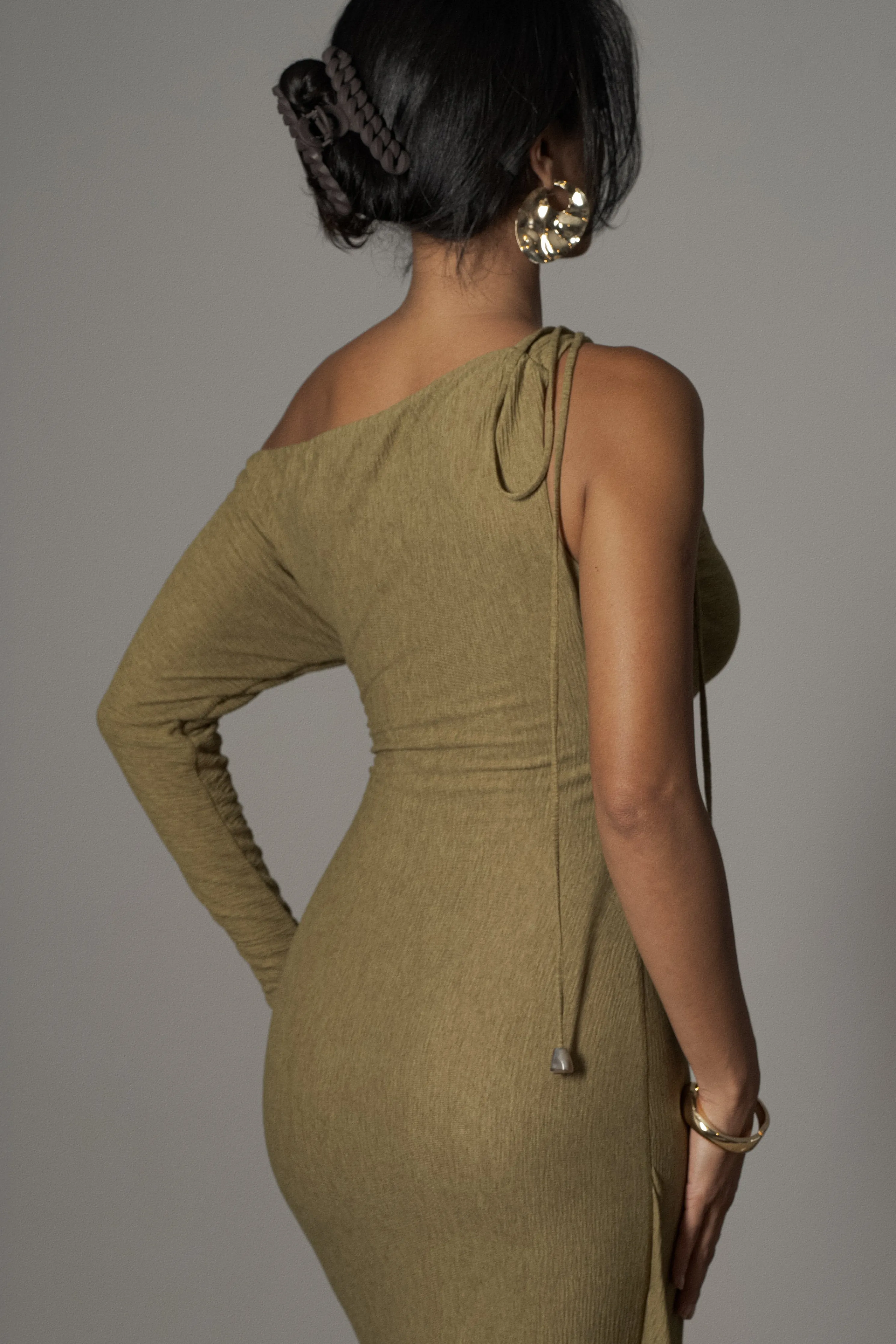 Moss Odelia Crinkled Maxi Dress