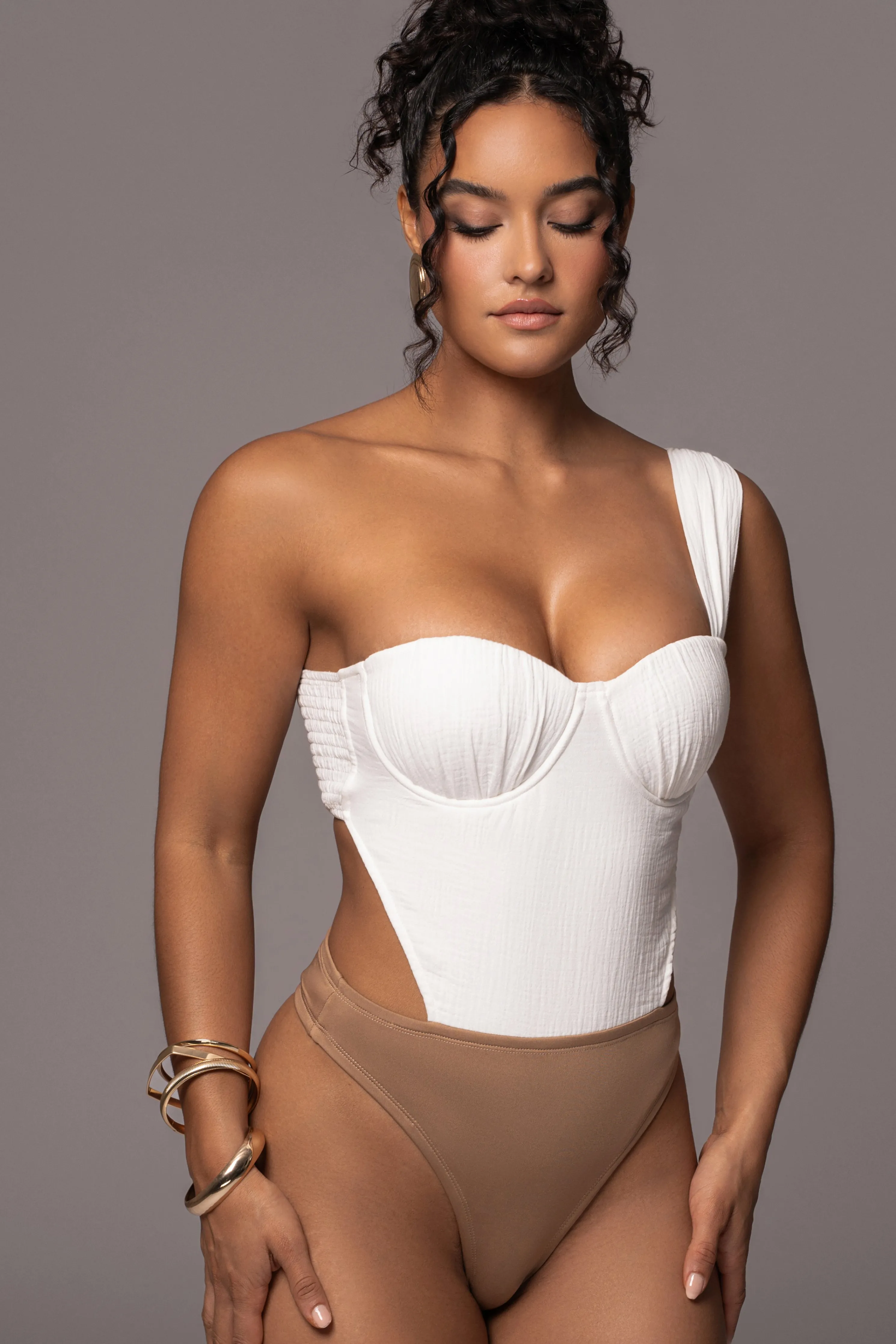 Natural Scenic One-Shoulder Linen Bodysuit