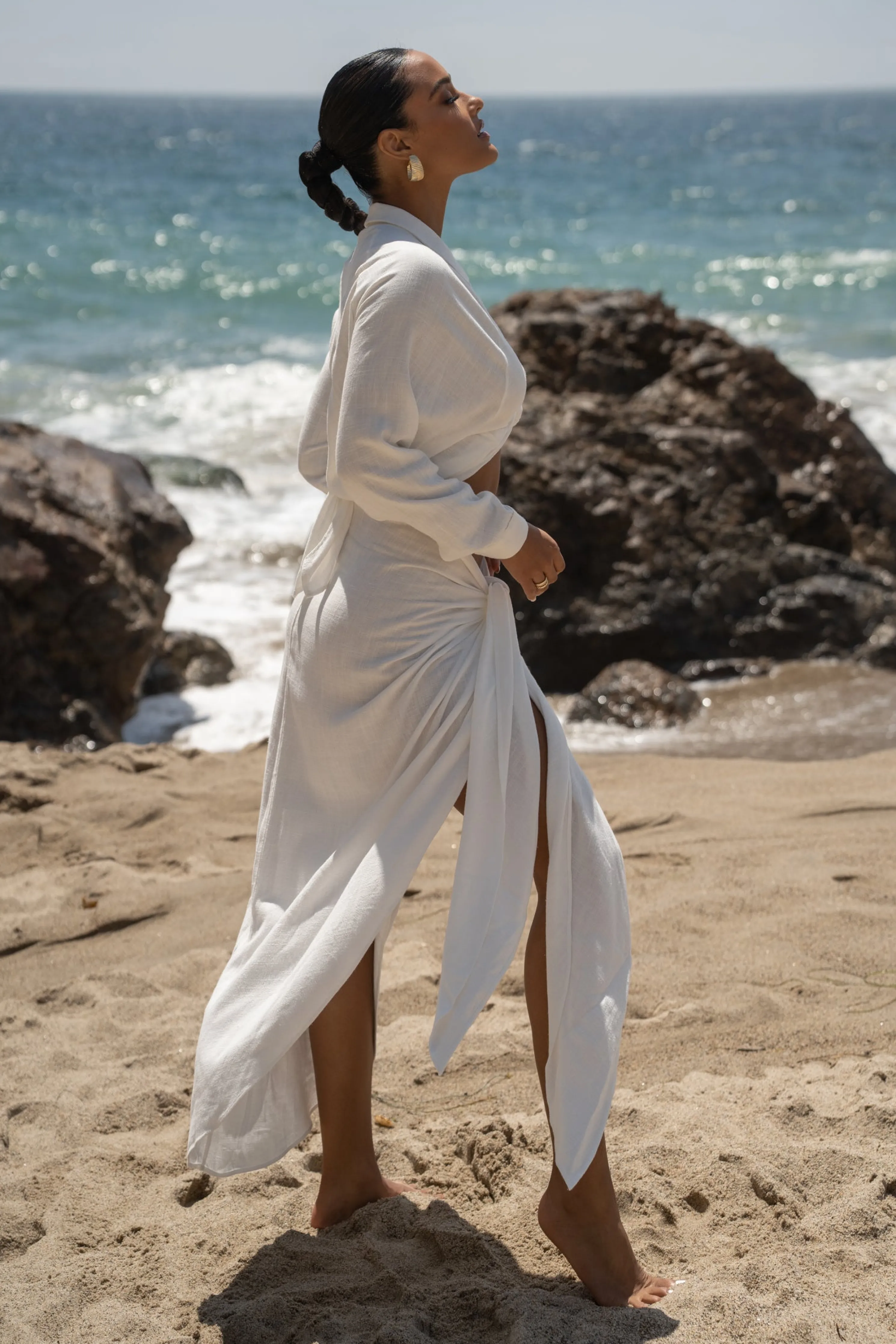 White SAYLOR LINEN SARONG